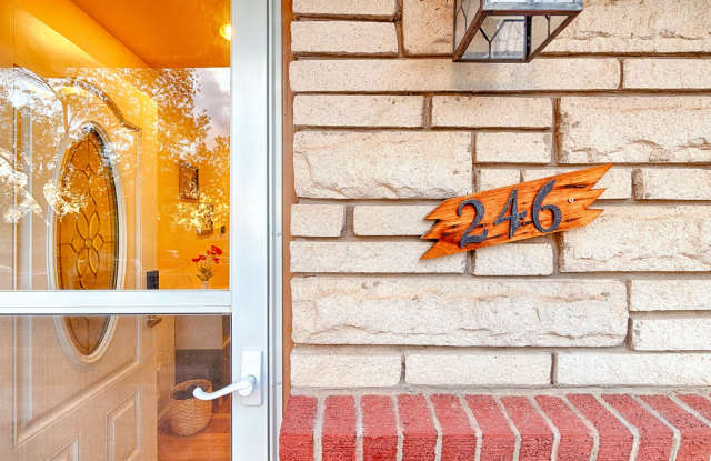 Mid-Century Charm Meets Modern Comfort | 4BR Aurora Home with Finished Basement Gallery 3