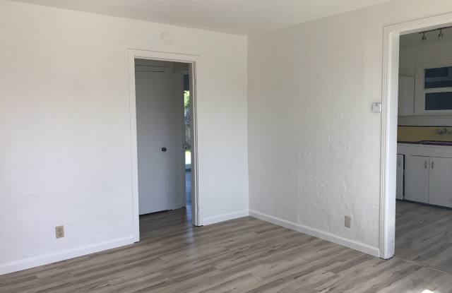 402 Dufour St. photos photos