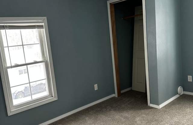Charming 3-Bedroom, 1.5-Bath in Beloit! Gallery 4