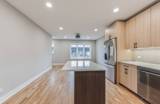 2840 W 36th Place Gallery 4