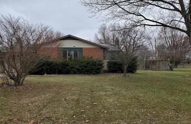 23181 Rebecca Dr photos photos