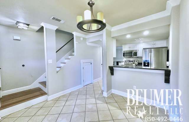 2br 1.5 ba End Unit Townhome for Rent photos photos 2br 1.5 ba End Unit Townhome for Rent photos photos