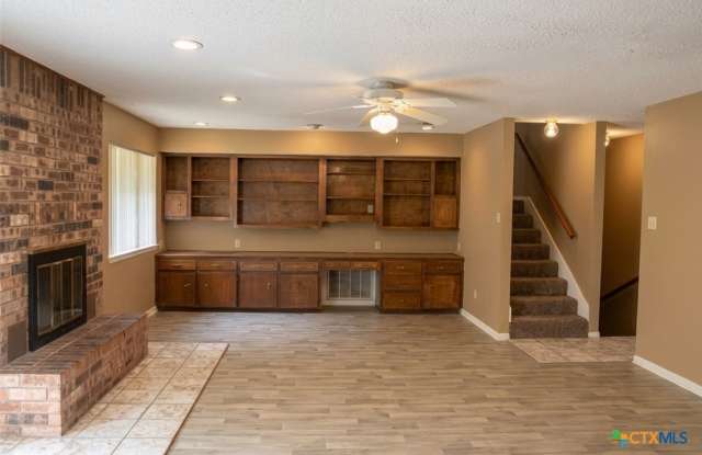 632 Manning Drive Gallery 4