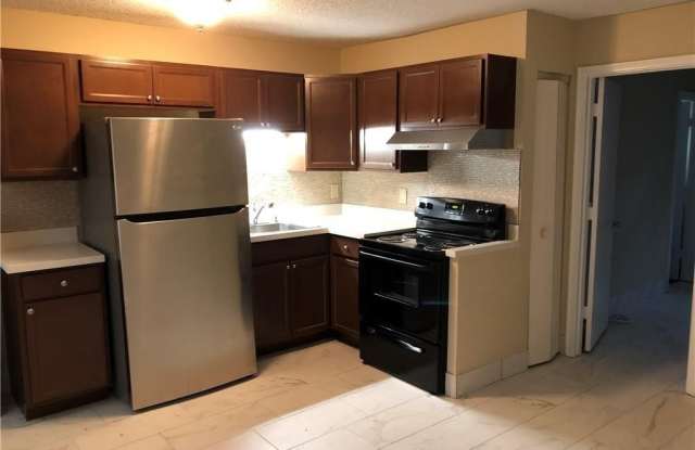 5156 NE 6th Avenue photos photos