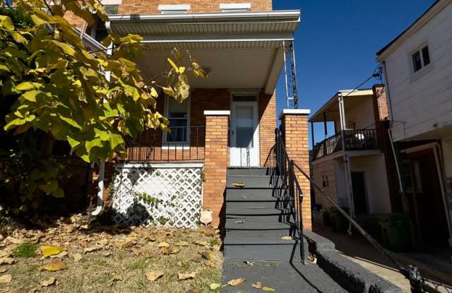 Charming 4Bed/3Bath Townhome with Spacious Yard and Modern Features in Kernewood, MD! photos photos