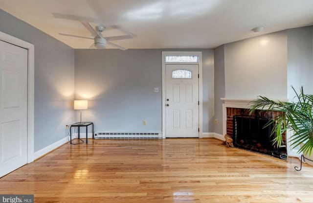 1835 E CAPITOL STREET SE - 1835 East Capitol Street Southeast, Washington, DC 20003