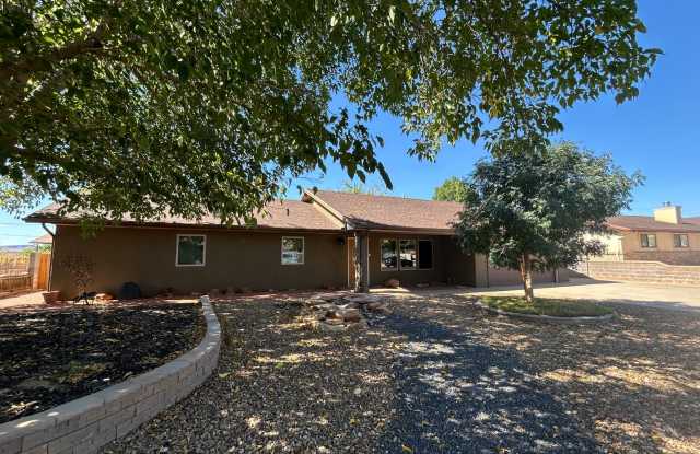 5 Bed, 2.5 Bath, 2 Car Garage Home For Rent With RV Parking Gallery 3