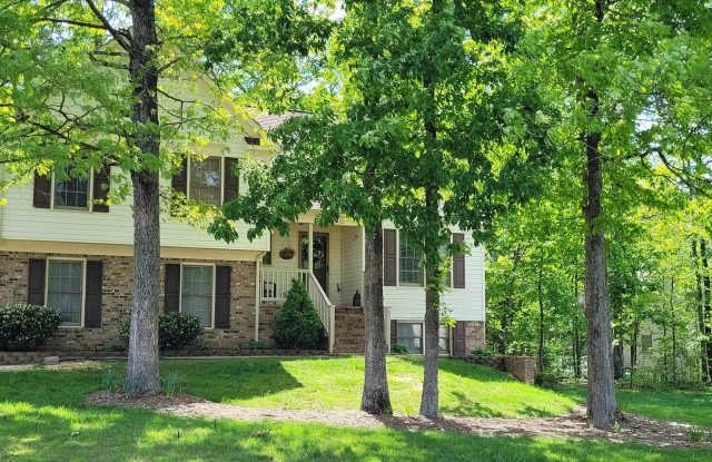 Welcome home!  Sought after Troon Section of Lee's Hill! photos photos