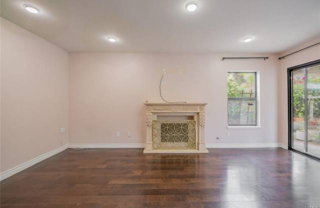 17427 Tuscan Drive Gallery 2