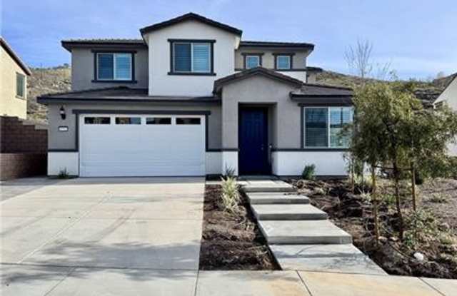 Stunning and Spacious 6BR 5BA Home w/ Solar Panels + Quartz Counter + Fenced Yard + 2 Car Garage in Riverside photos photos