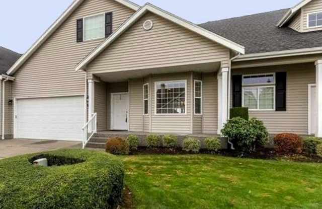 Harrison Place Condo is a beautiful property located on a quiet cul-de-sac. photos photos