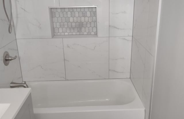 134 Oakland Street - B photos photos