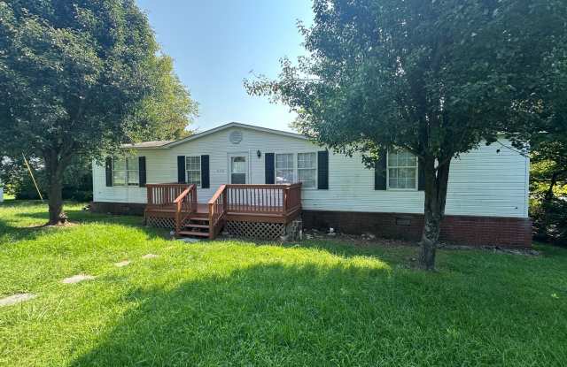 FOR LEASE- 3 BED 2 BATH SINGLE FAMILY HOME ON .5 OF AN ACRE IN MT. JULIET Gallery 1