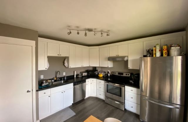 1220 N 49th St - 1220 North 49th Street, Seattle, WA 98103