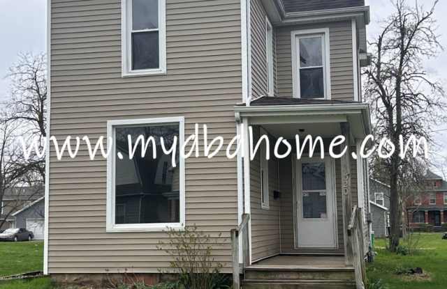 1320 E Woodbine Pl photos photos