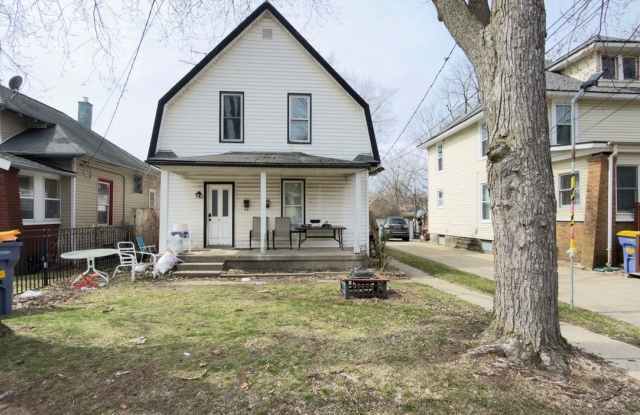 2143 Palace Ave SW photos photos