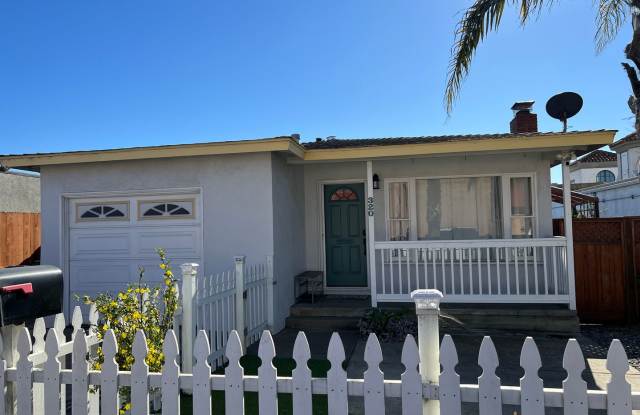 Home minutes from the beach photos photos