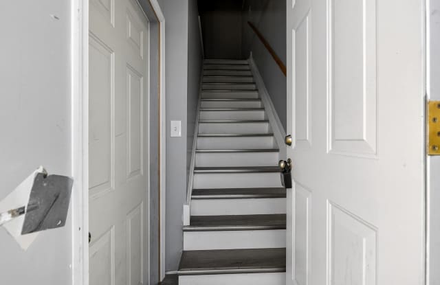 Studio in Newark Showing Saturday 1/31 9:30am-9:45am photos photos