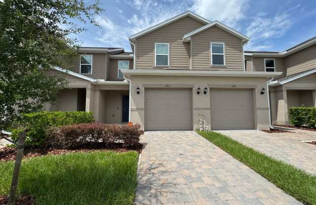 New Townhouse with Luxury Pool Gallery 4