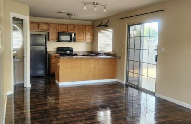 1731 E. Cambridge Avenue - 1 Gallery 2