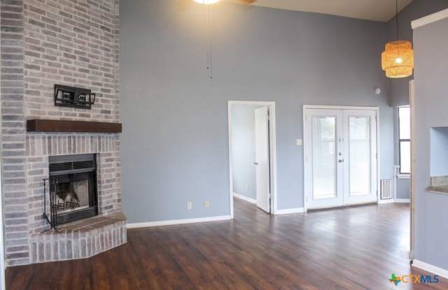 4916 Glass Mountain Drive Gallery 2
