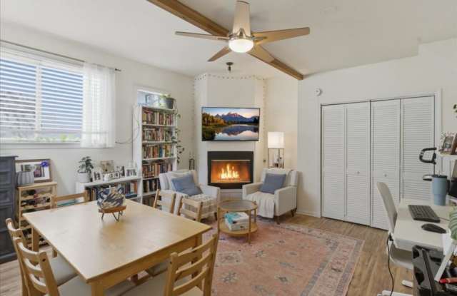 3144 North Southport photos photos