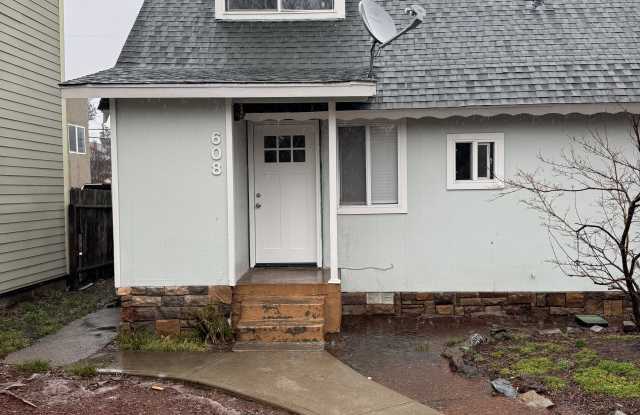 608 N Mount Shasta Blvd - 608 North Mount Shasta Boulevard, Mount Shasta, CA 96067