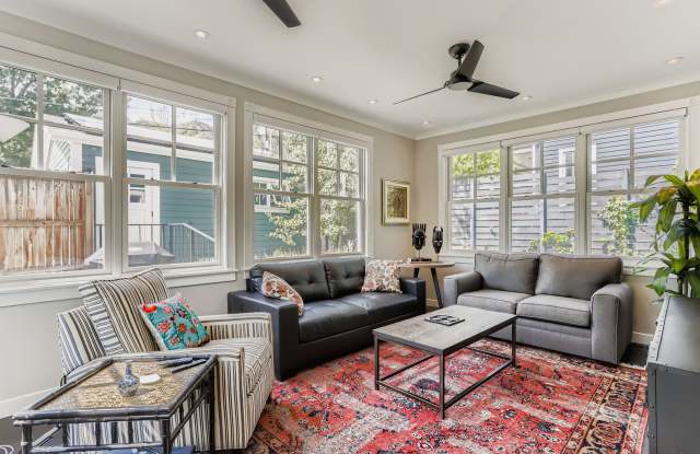 Beautiful Fully Furnished New Build in Newlands Gallery 3