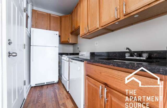 3926 North Pine Grove Ave. photos photos