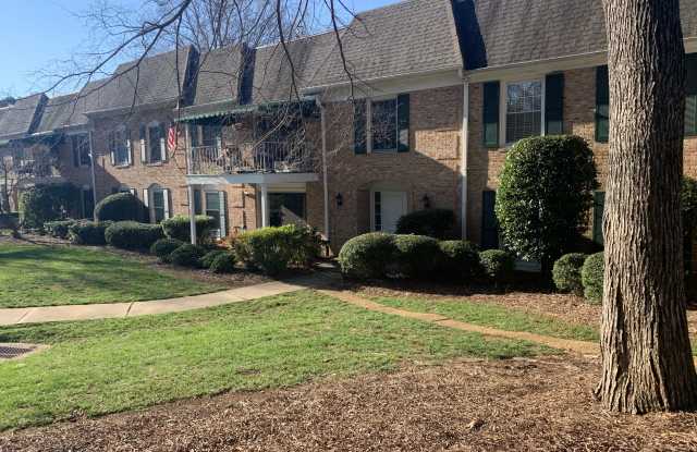 8300 Meadow Lakes Drive Gallery 2