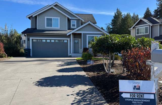 3 Bed, 2.5 Bath Home with Office in Blaine Gallery 1