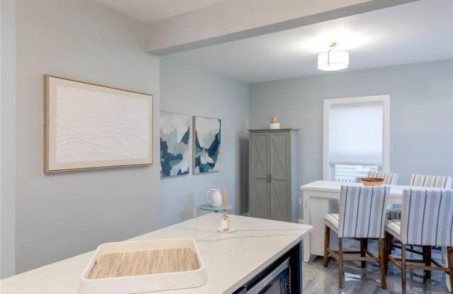18 Hall Avenue Gallery 4