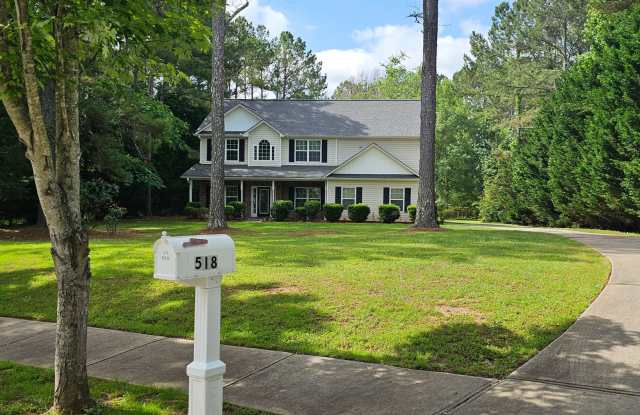Commanding Curb Appeal, Conveniently Place photos photos