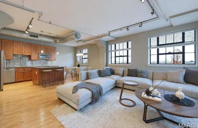 4901 Washington Boulevard Gallery 3