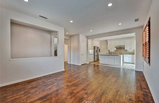 135 Rose Arch Gallery 2