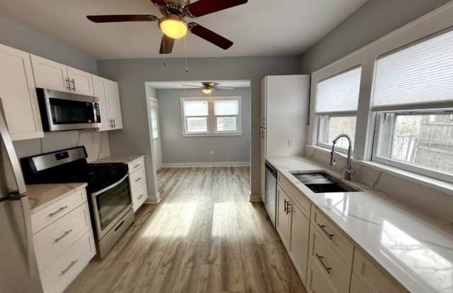 319 Lathrop Ave photos photos