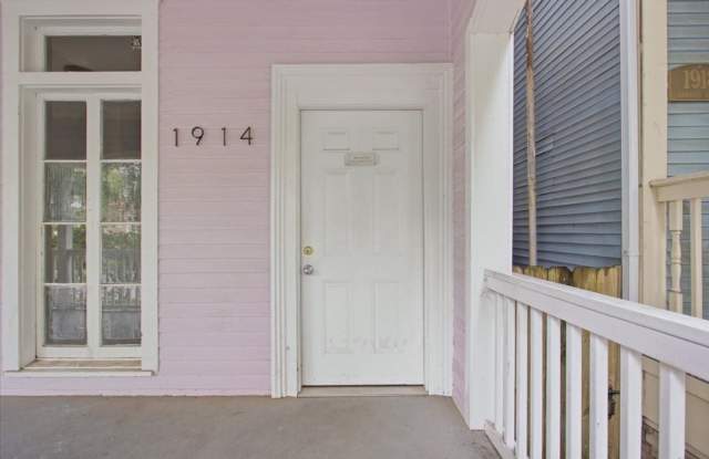 3-Bedroom Apartment in Prime Savannah Location – Pet Friendly! Gallery 1