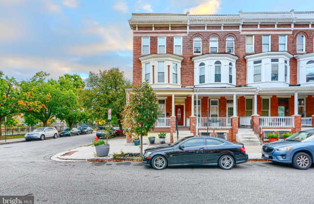2200 BROOKFIELD Avenue photos photos