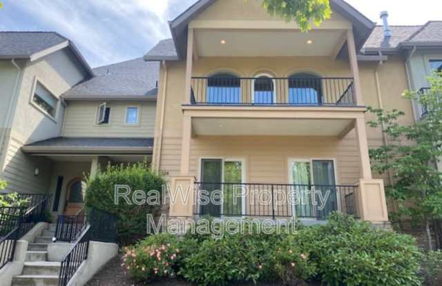 528 W Nevada St photos photos