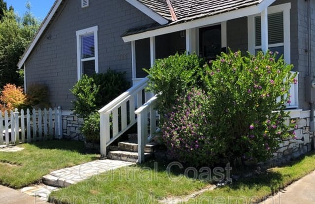 365 Spruce Ave - 365 Spruce Avenue, Pacific Grove, CA 93950