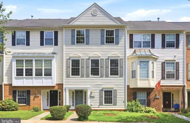 20207 YANKEE HARBOR Place Gallery 1