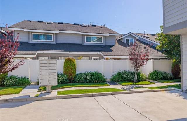 1052 Walnut Street - 1052 Walnut Street, Tustin, CA 92780