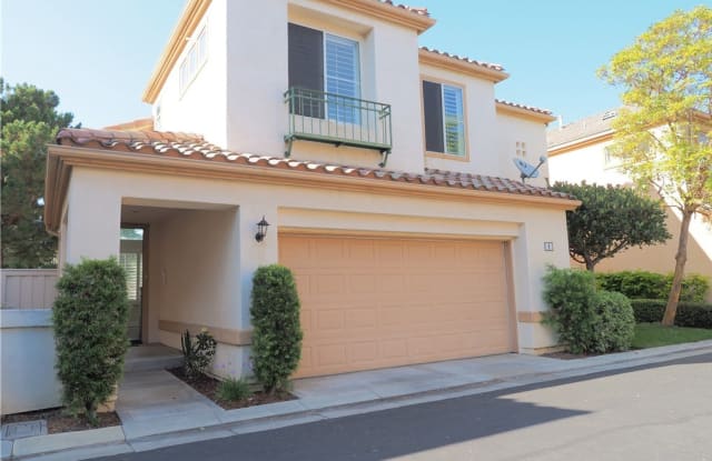 8 DEL TREVI - 8 Del Trevi, Irvine, CA 92606