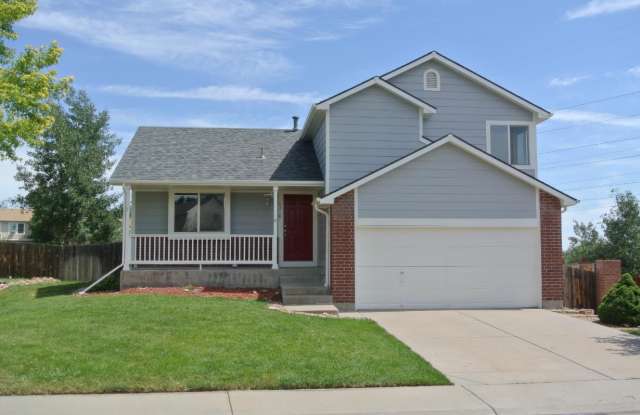 Wonderfully updated and maintained 3 bedroom / 2 bathroom home in Centennial - 4318 South Halifax Street, Centennial, CO 80015