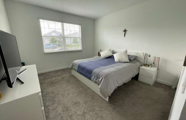 3092 ADDISON Boulevard Gallery 3