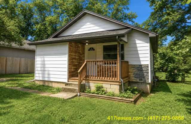 2944 W Page St Gallery 1