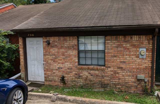 PRELEASING FOR July 2025 - 1/1 Townhome off Hartsfield with community pool! photos photos
