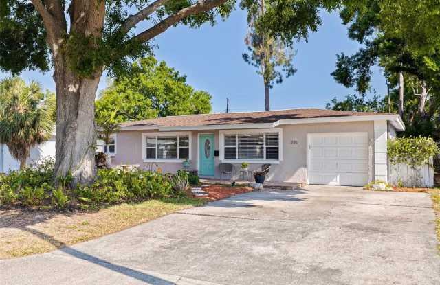 725 85TH AVENUE N photos photos