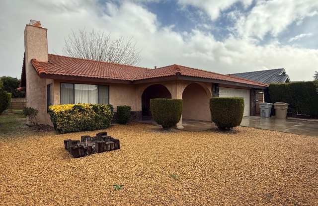 Victorville- Spring Valley Lake, 3 Bedrooms 2 bathrooms, New Paint photos photos Victorville- Spring Valley Lake, 3 Bedrooms 2 bathrooms, New Paint photos photos