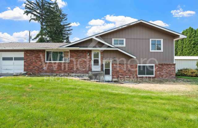 **Half off one month's rent!!** 3 Bed 2 bath property centrally located in Spokane Valley photos photos